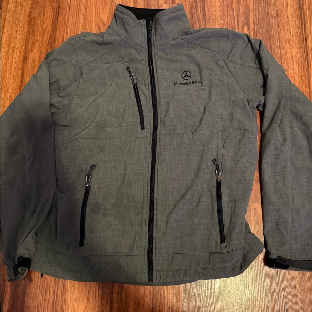 Mercedes-Benz Men's Performance Jacket in grey